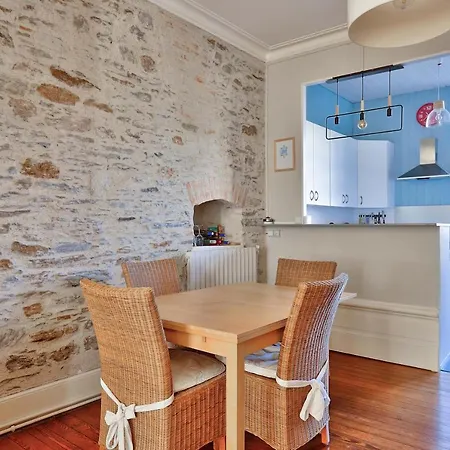 Nice Two-rooms